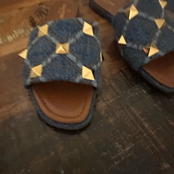 NEW Valentino Roman Stud denim Slides size 39.5 - Picture 10 of 12